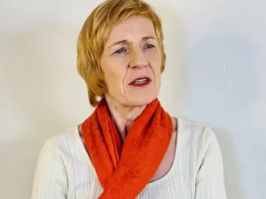 Frau, die souverän führt und exzellent kommuniziert